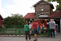 23.08.2013 11:59:55
Karls Erdbeerhof
Ostsee 2013
Ostsee-Fotos
Foto-Gallerie